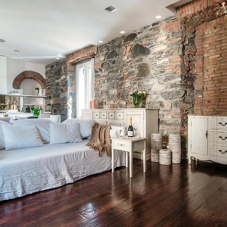 Stunning Central Como Apt By Joivy Bagian luar foto